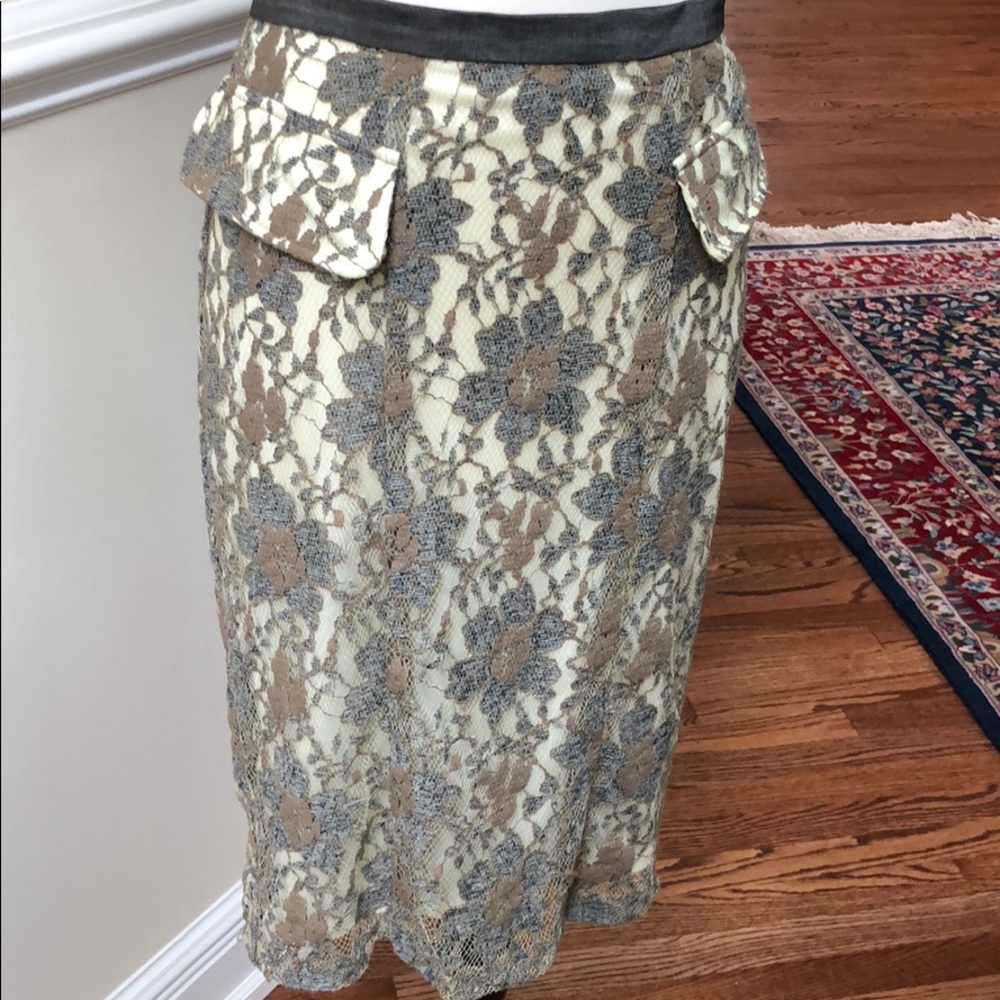 Gorgeous Eva Franco lace overlay skirt sz 2